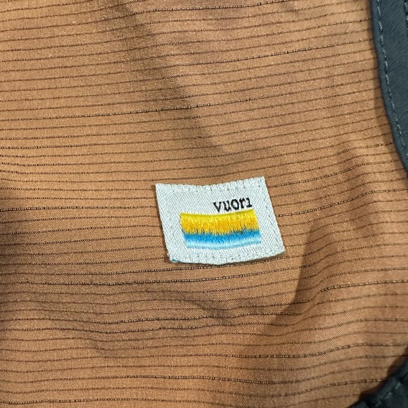 Vuori Men's Tan and Gray Swim Board Shorts - Picture 2 of 7